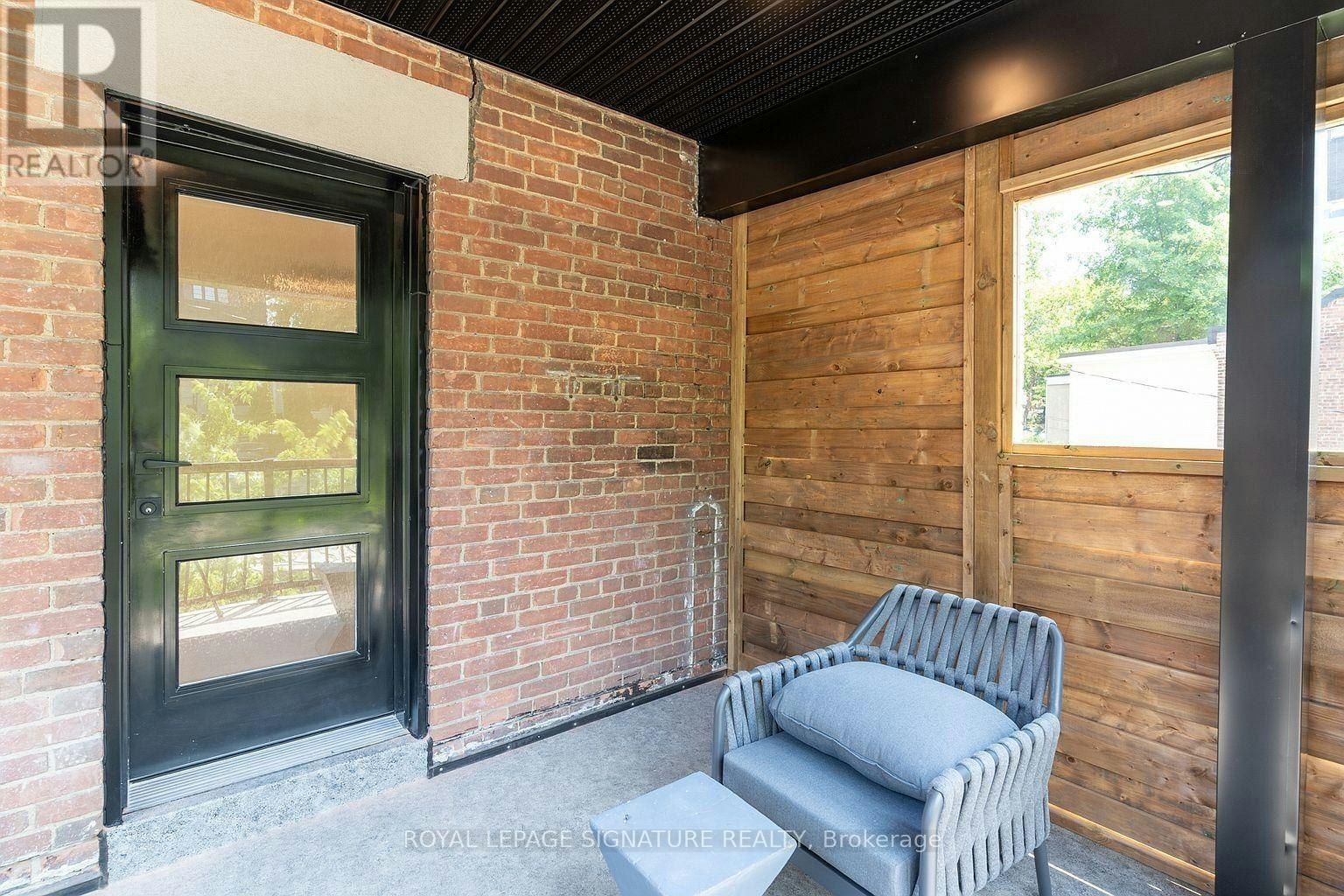 UPPER-129 Kenilworth Avenue, Toronto, ON, M4L 3S7 - 22
