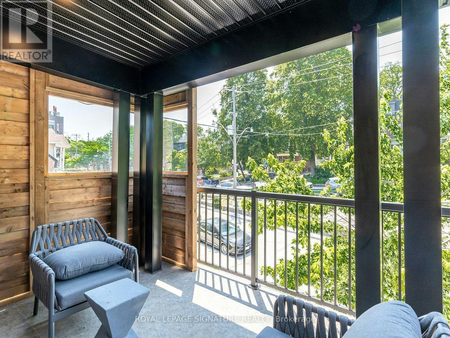 UPPER-129 Kenilworth Avenue, Toronto, ON, M4L 3S7 - 23