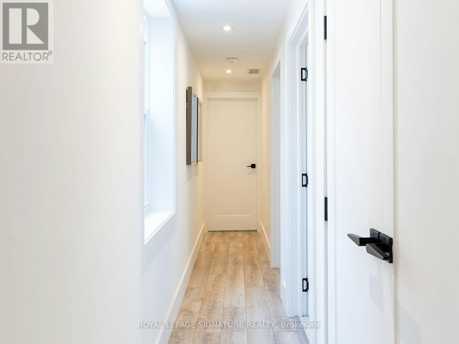 UPPER-129 Kenilworth Avenue, Toronto, ON, M4L 3S7 - 15
