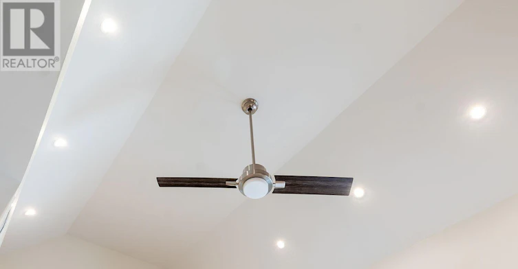 UPPER-129 Kenilworth Avenue, Toronto, ON, M4L 3S7 - 8