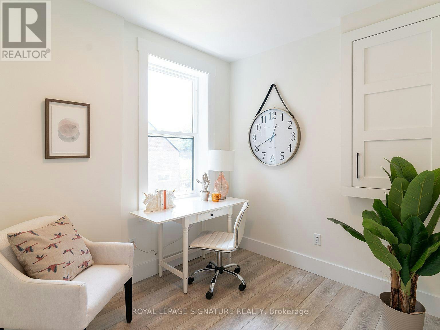 UPPER-129 Kenilworth Avenue, Toronto, ON, M4L 3S7 - 18