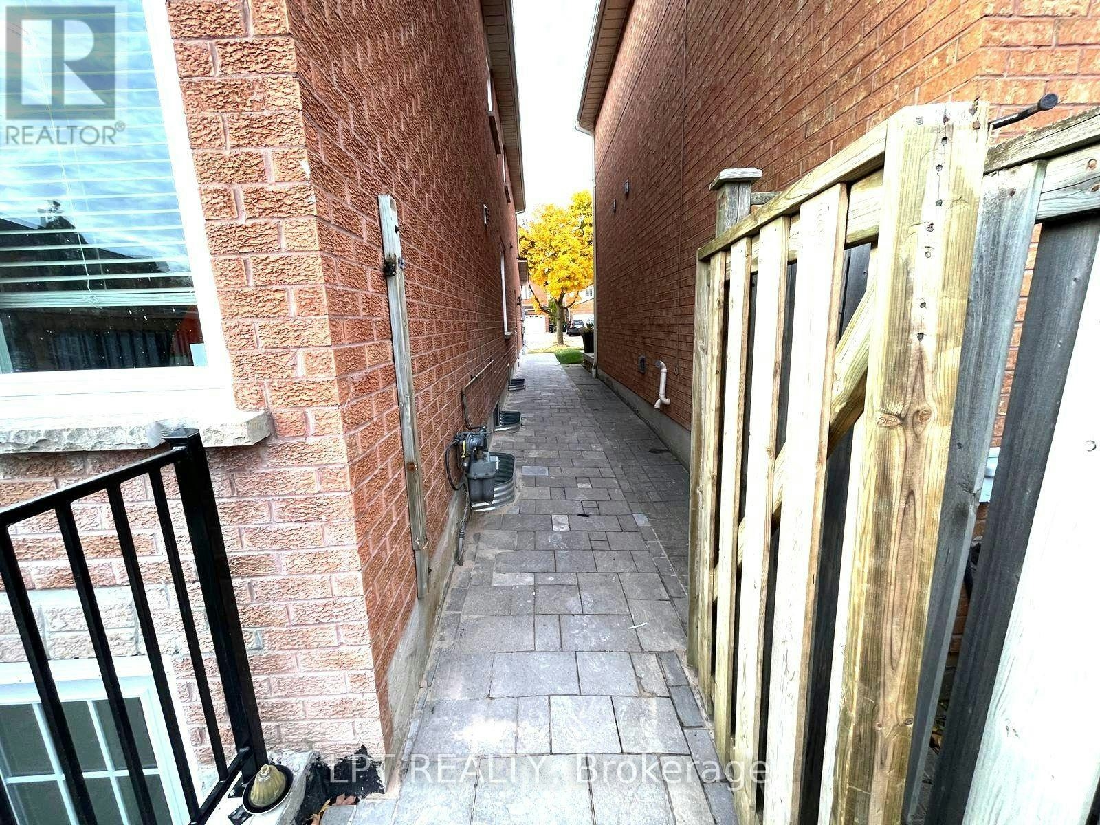 BSMT-17 Glenheather Terrace, Toronto, ON, M1B 5H3 - 4