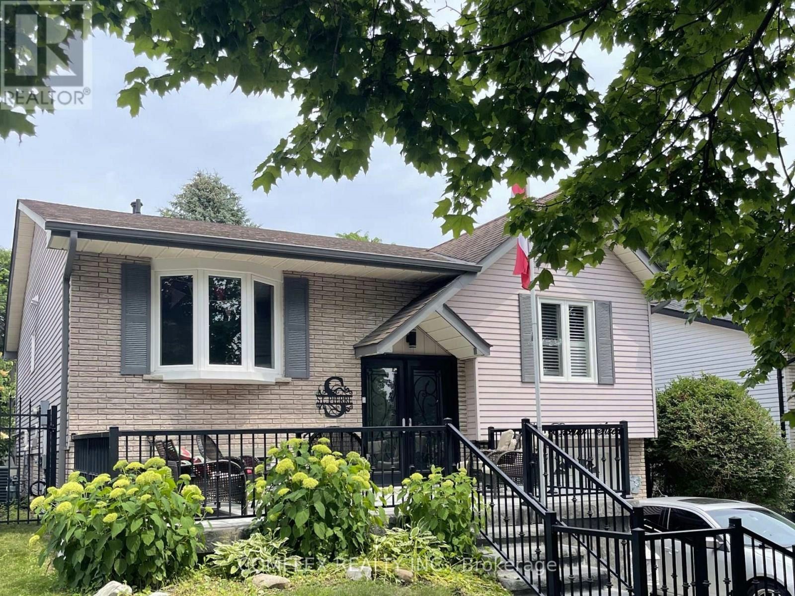 875 Exeter Street, Oshawa, ON, L1G 6R9