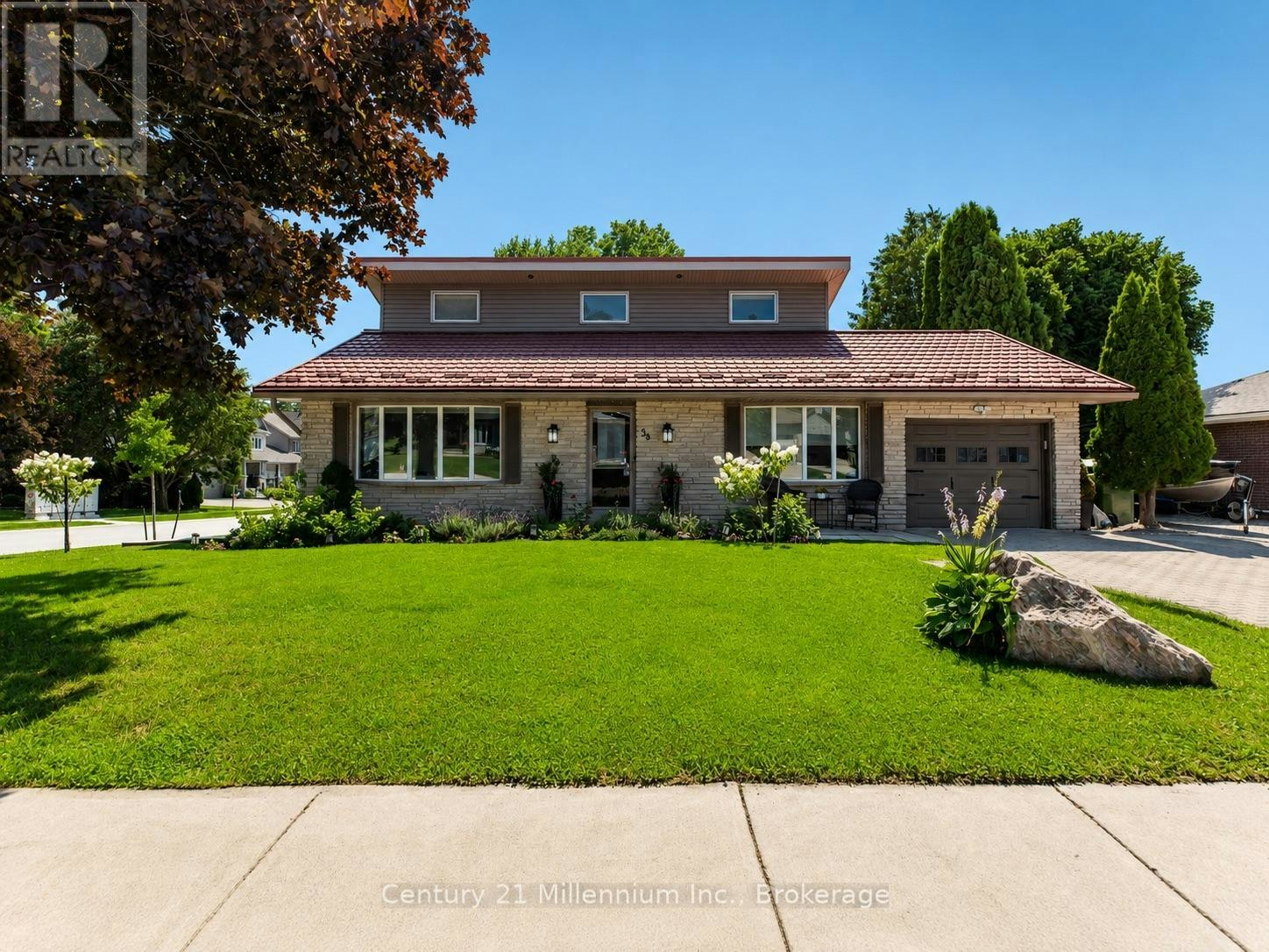 38 Grayview Drive, Grey Highlands, ON, N0C 1H0