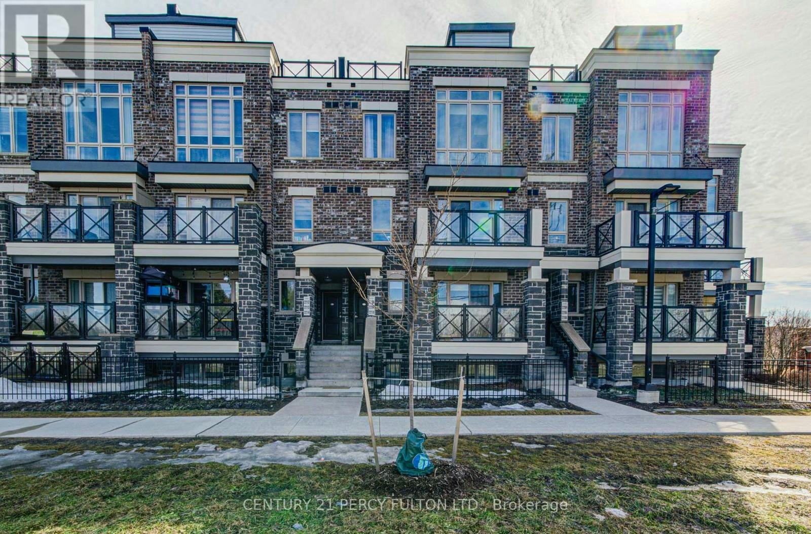 2209-10 Westmeath Lane, Markham, ON, L6B 1N5 - 3