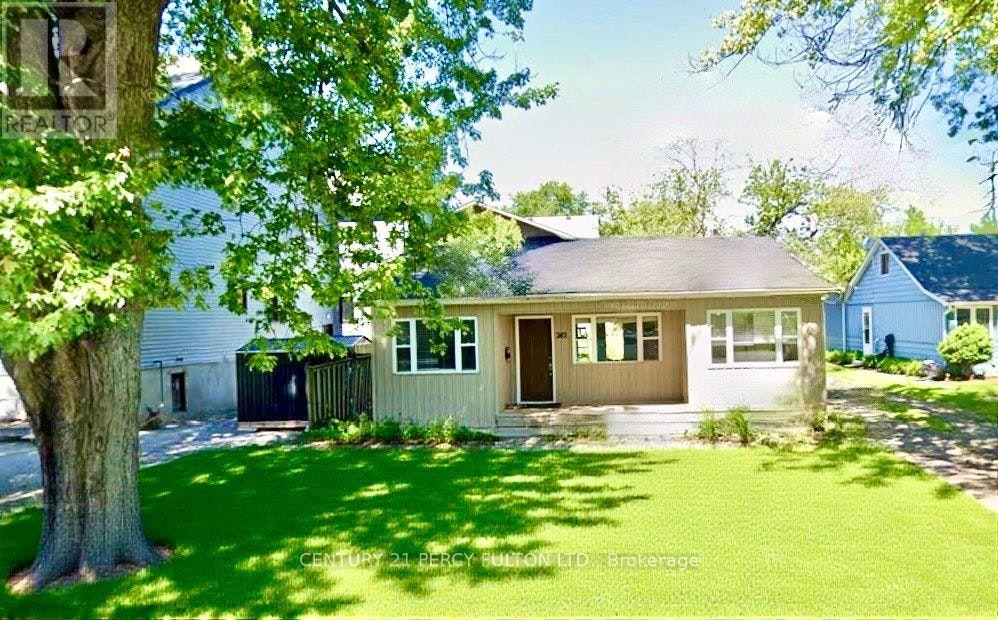 242 Simcoe Avenue, Georgina, ON, L4P 2H8 - 2