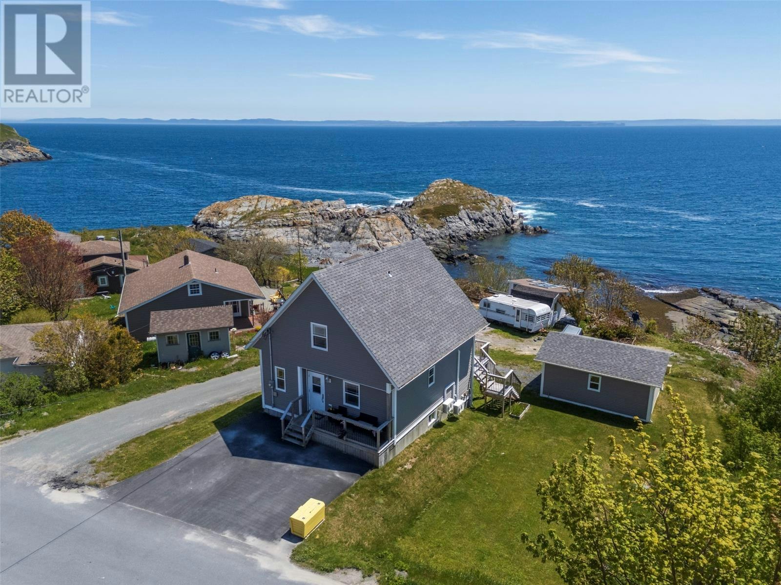 13 The Green Road, Upper Island Cove, NL, A0A 4E0