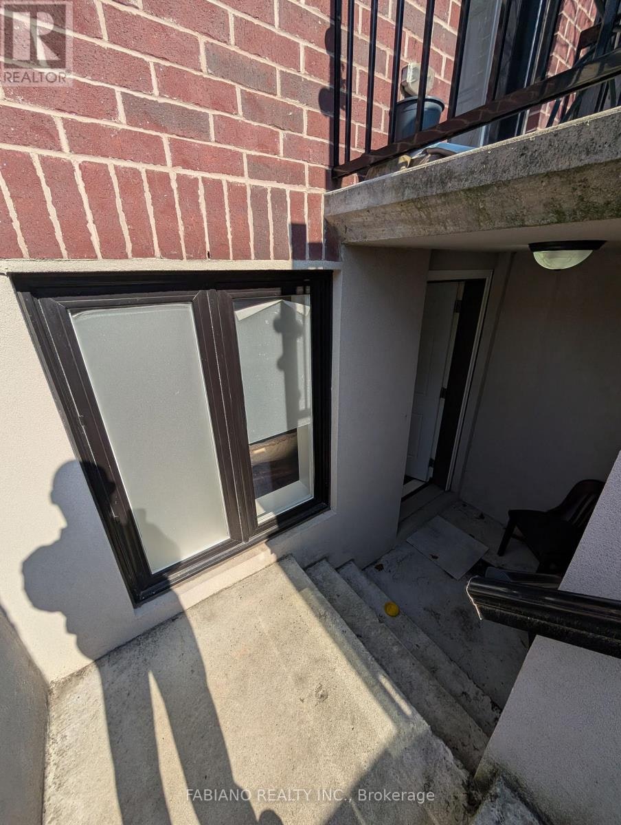 LOWER-1036 Dovercourt Road, Toronto, ON, M6H 2X8 - 19