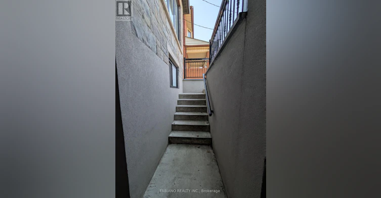 LOWER-1036 Dovercourt Road, Toronto, ON, M6H 2X8 - 23