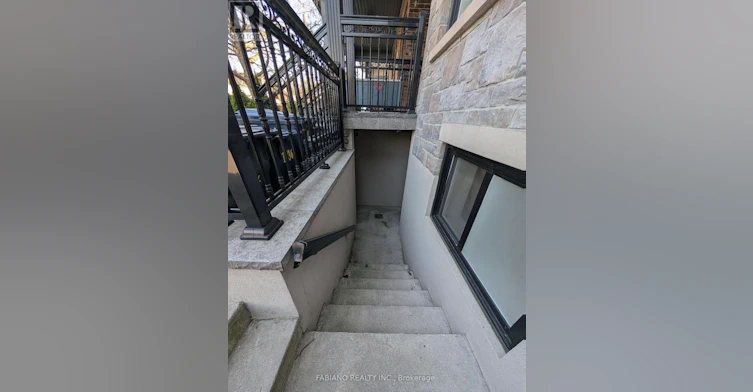 LOWER-1036 Dovercourt Road, Toronto, ON, M6H 2X8 - 22