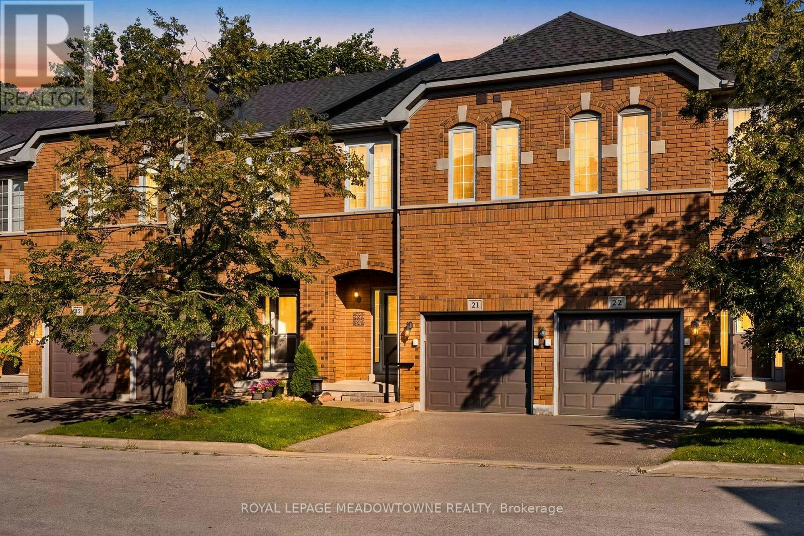 21-5530 Glen Erin Drive, Mississauga, ON, L5M 6E8