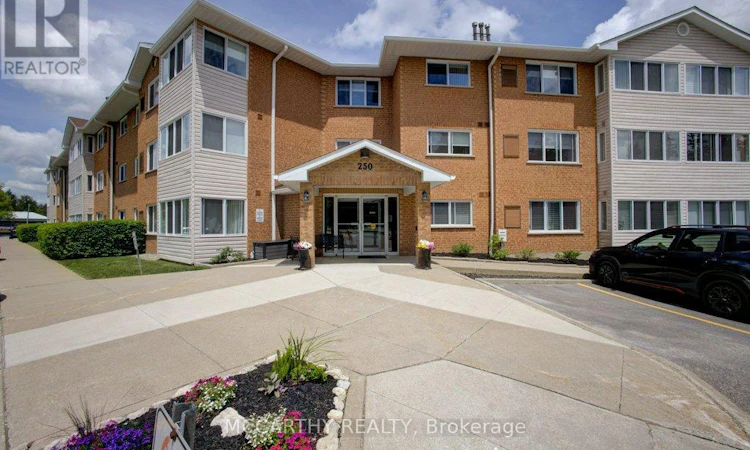 300-250 Robert Street