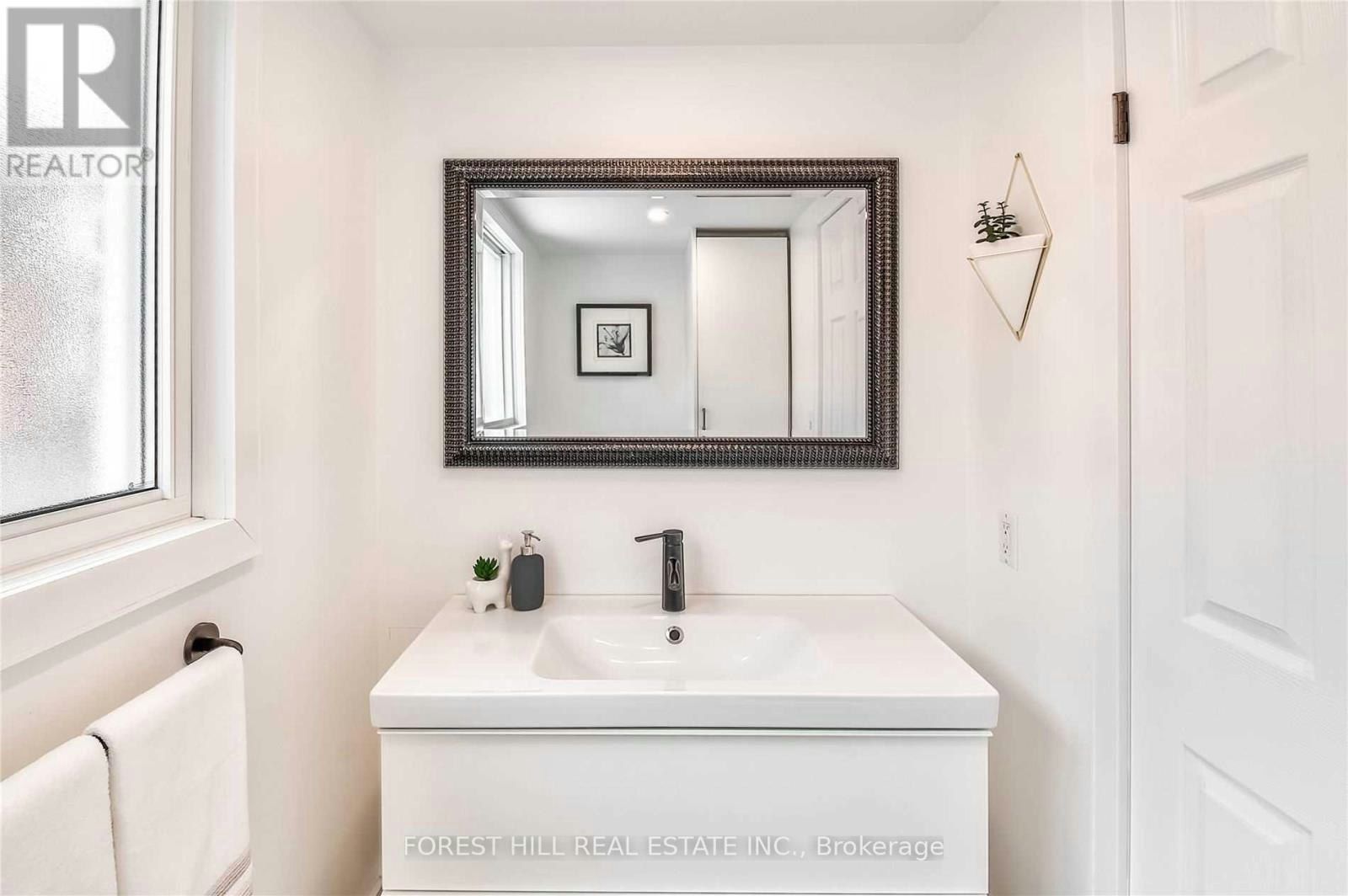 3 Shakespeare Drive, Guelph, ON, N1E 6G5 - 11