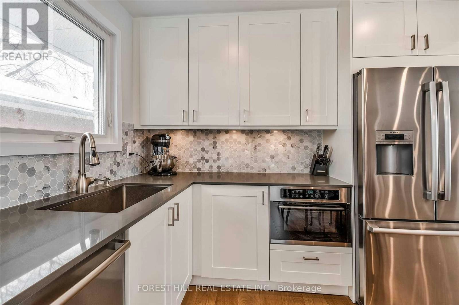 3 Shakespeare Drive, Guelph, ON, N1E 6G5 - 4