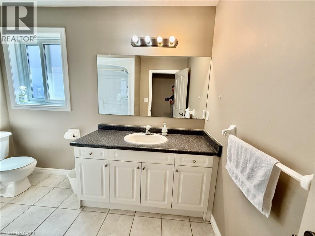 596 Violet Street, Waterloo, ON, N2V 2V6 - 13