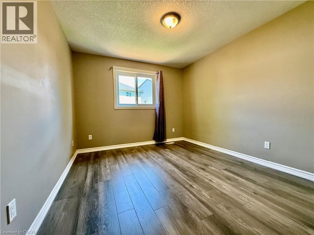 596 Violet Street, Waterloo, ON, N2V 2V6 - 15