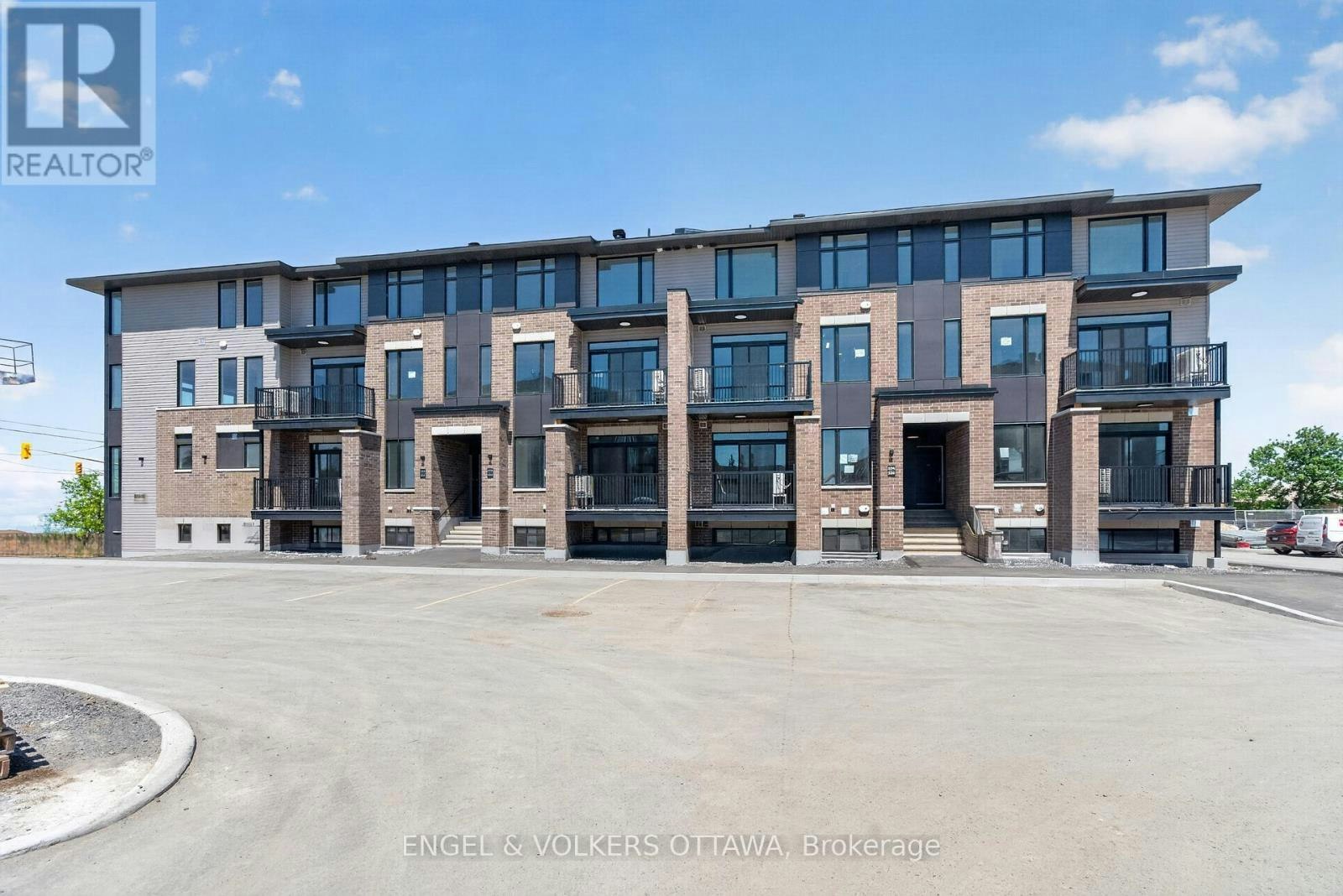 120 Stardust Private, Ottawa, ON, K1T 3W6