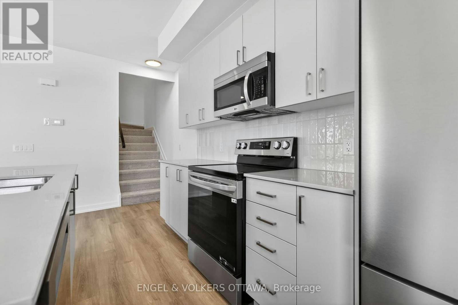 120 Stardust Private, Ottawa, ON, K1T 3W6 - 7