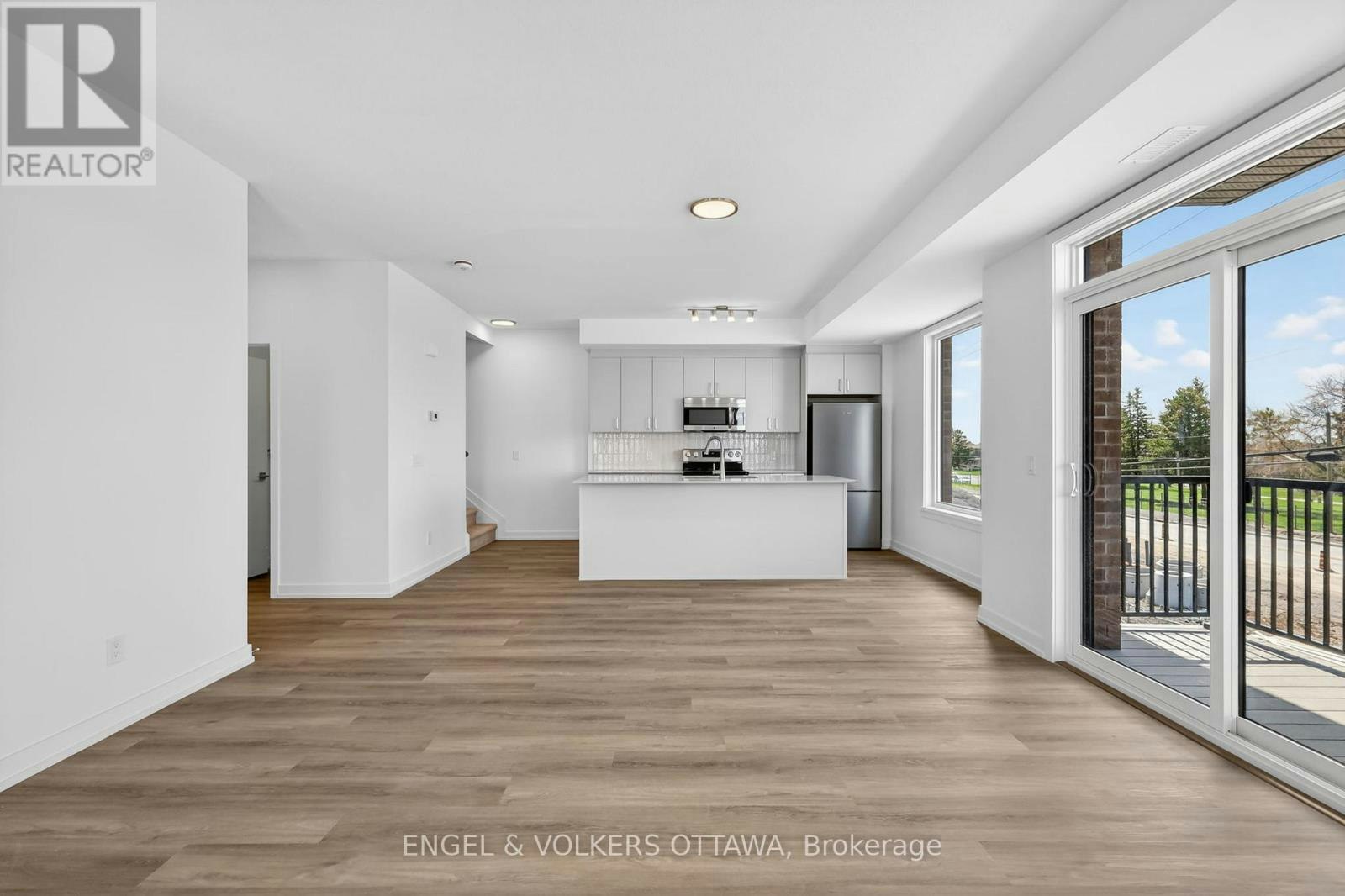 120 Stardust Private, Ottawa, ON, K1T 3W6 - 4