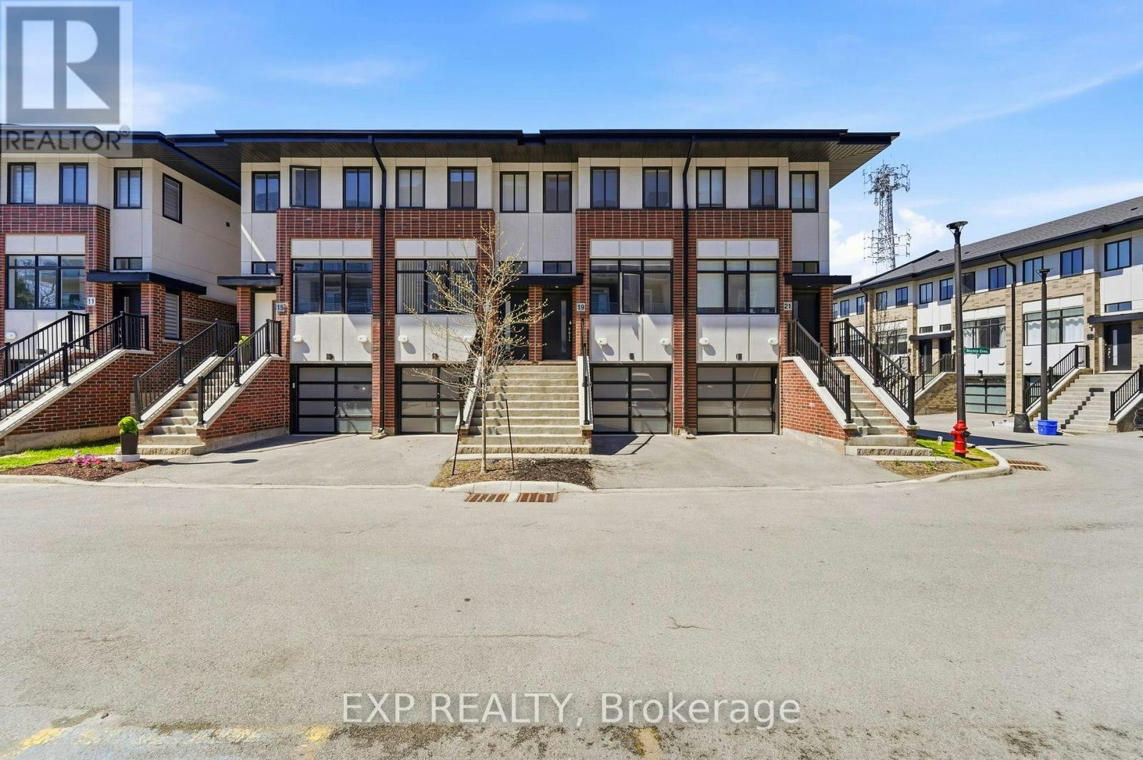 19 Markle Crescent, Hamilton, ON, L9G 0H4