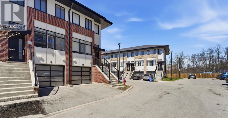 19 Markle Crescent, Hamilton, ON, L9G 0H4 - 2