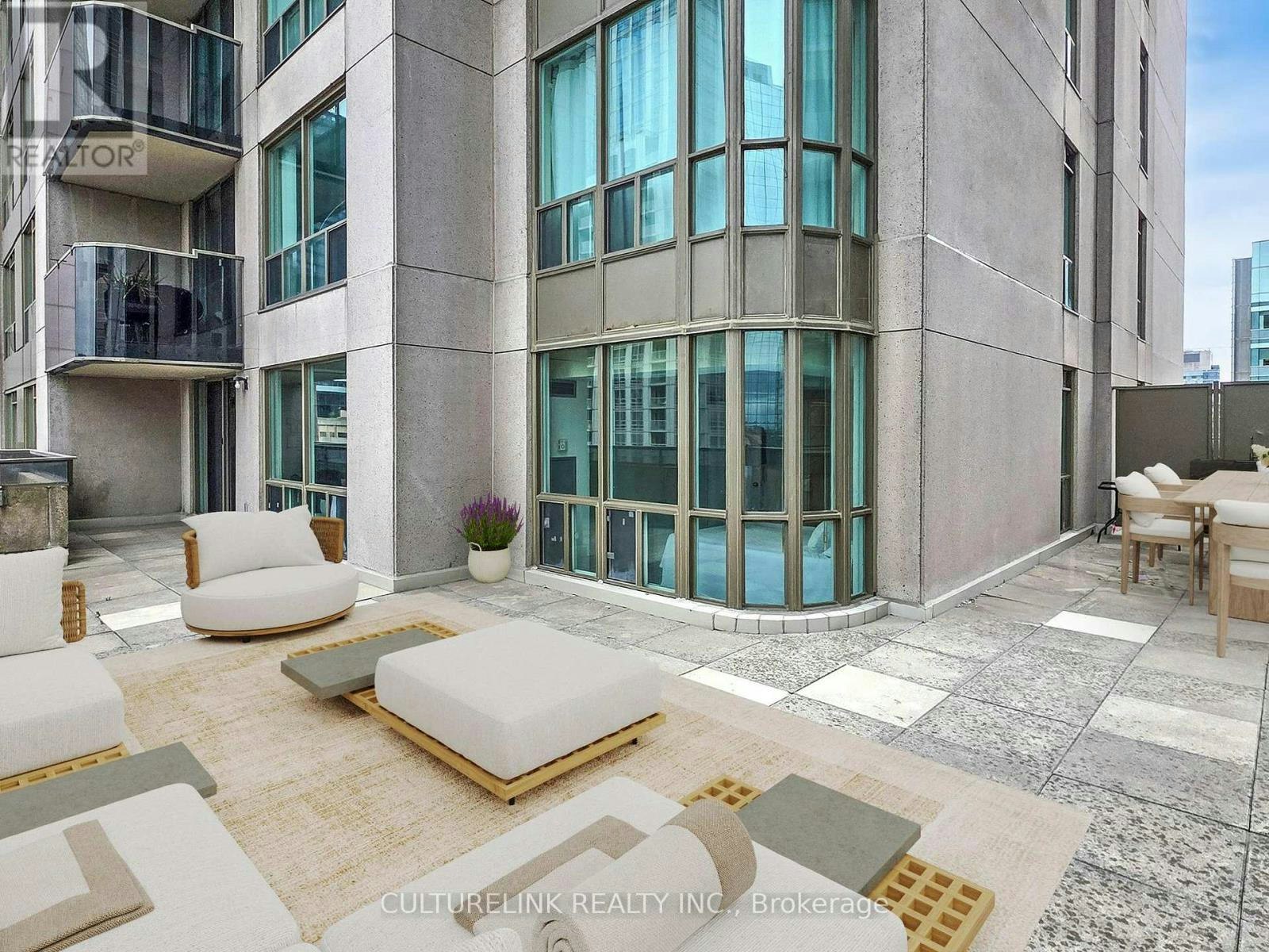 2307-750 Bay Street, Toronto, ON, M5G 1N6