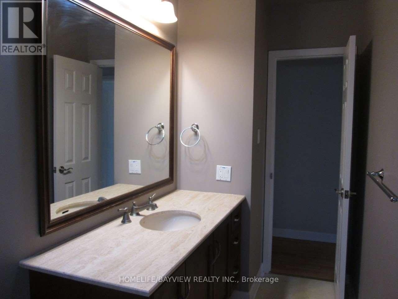 303 Millard(main Level Avenue, Newmarket, ON, L3Y 1Z3 - 7