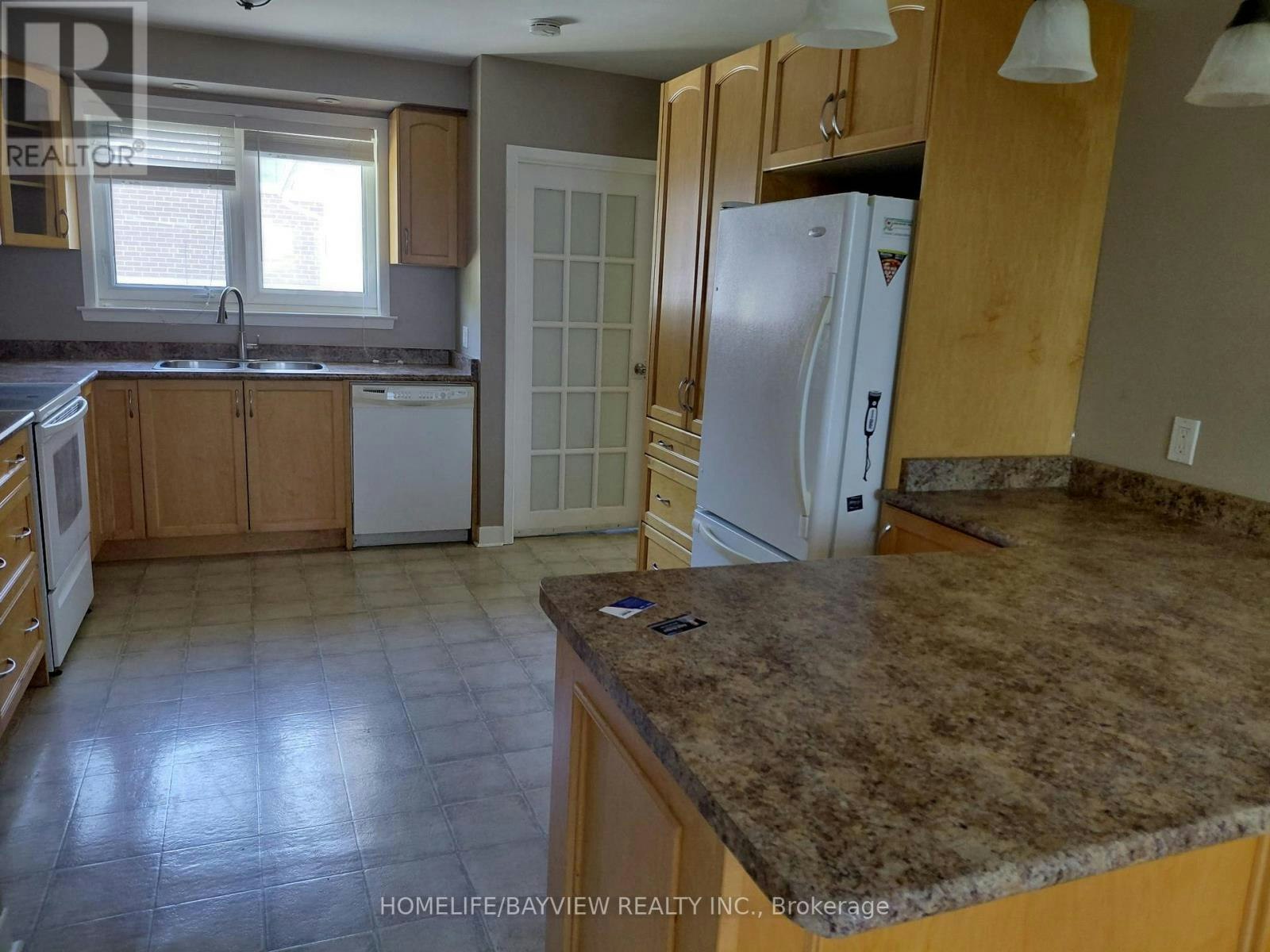 303 Millard(main Level Avenue, Newmarket, ON, L3Y 1Z3 - 9