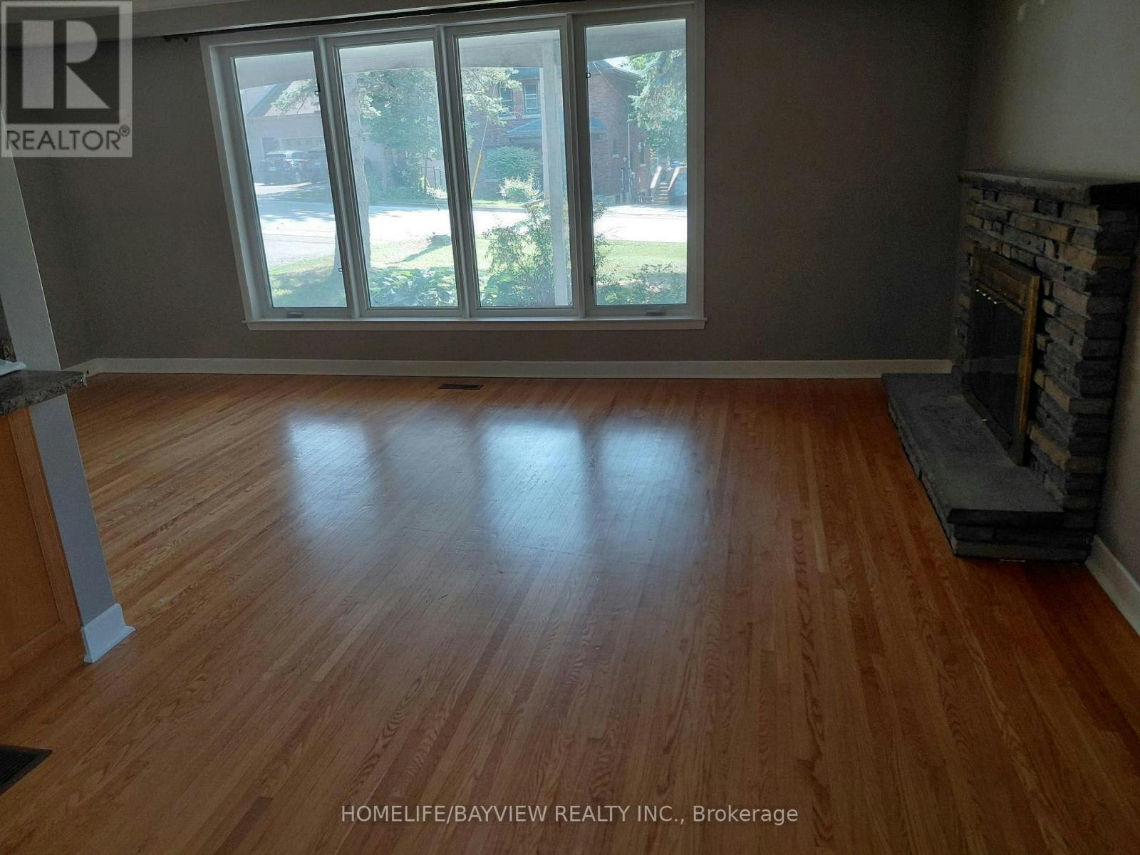 303 Millard(main Level Avenue, Newmarket, ON, L3Y 1Z3 - 8