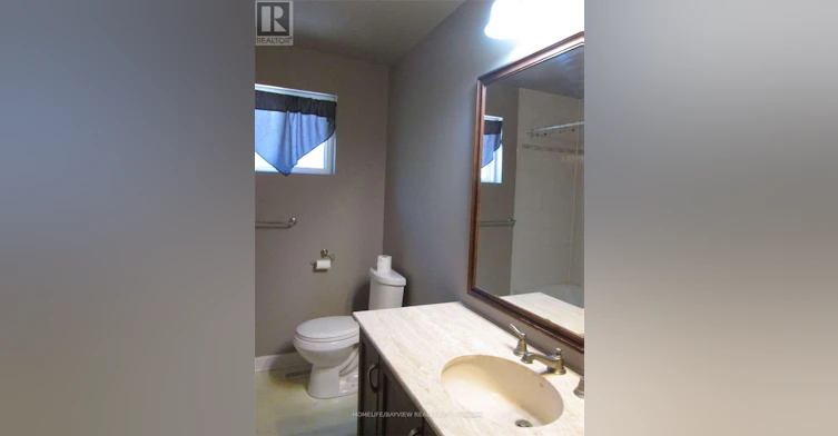 303 Millard(main Level Avenue, Newmarket, ON, L3Y 1Z3 - 8