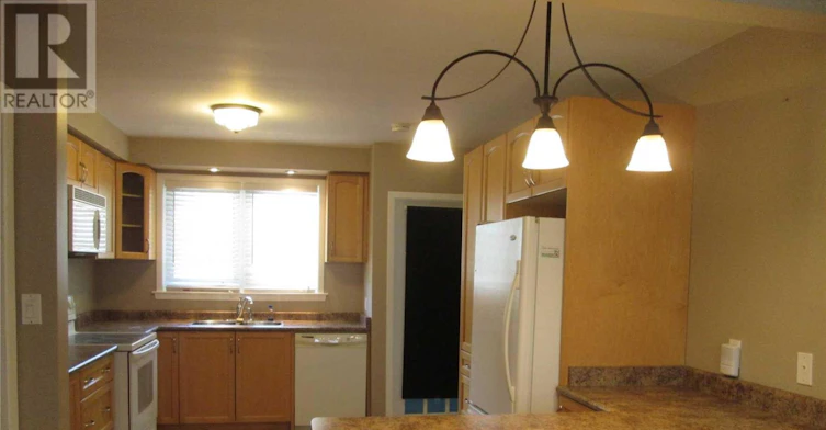303 Millard(main Level Avenue, Newmarket, ON, L3Y 1Z3 - 3