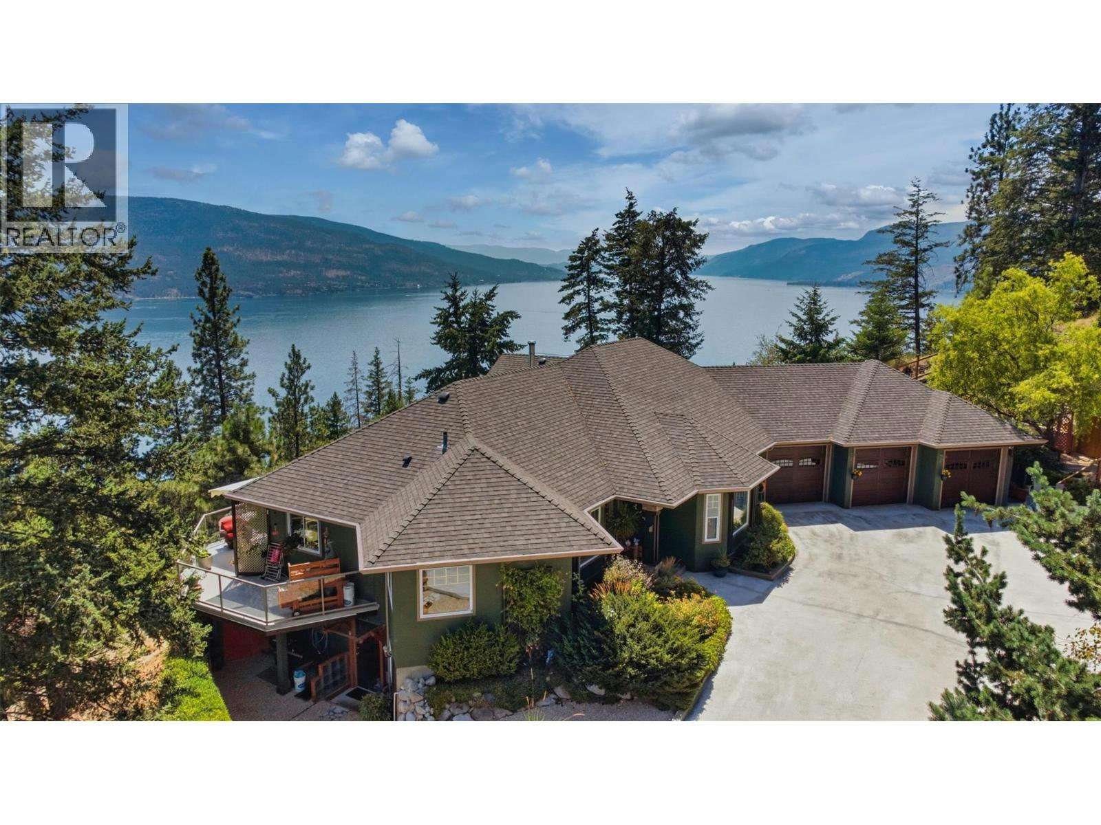 594 Mountain Drive, West Kelowna, BC, V1H 2B7