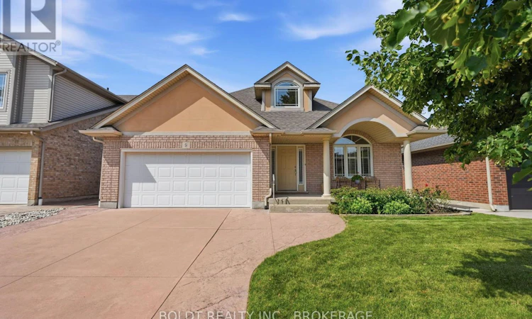 9 Nicholas Drive