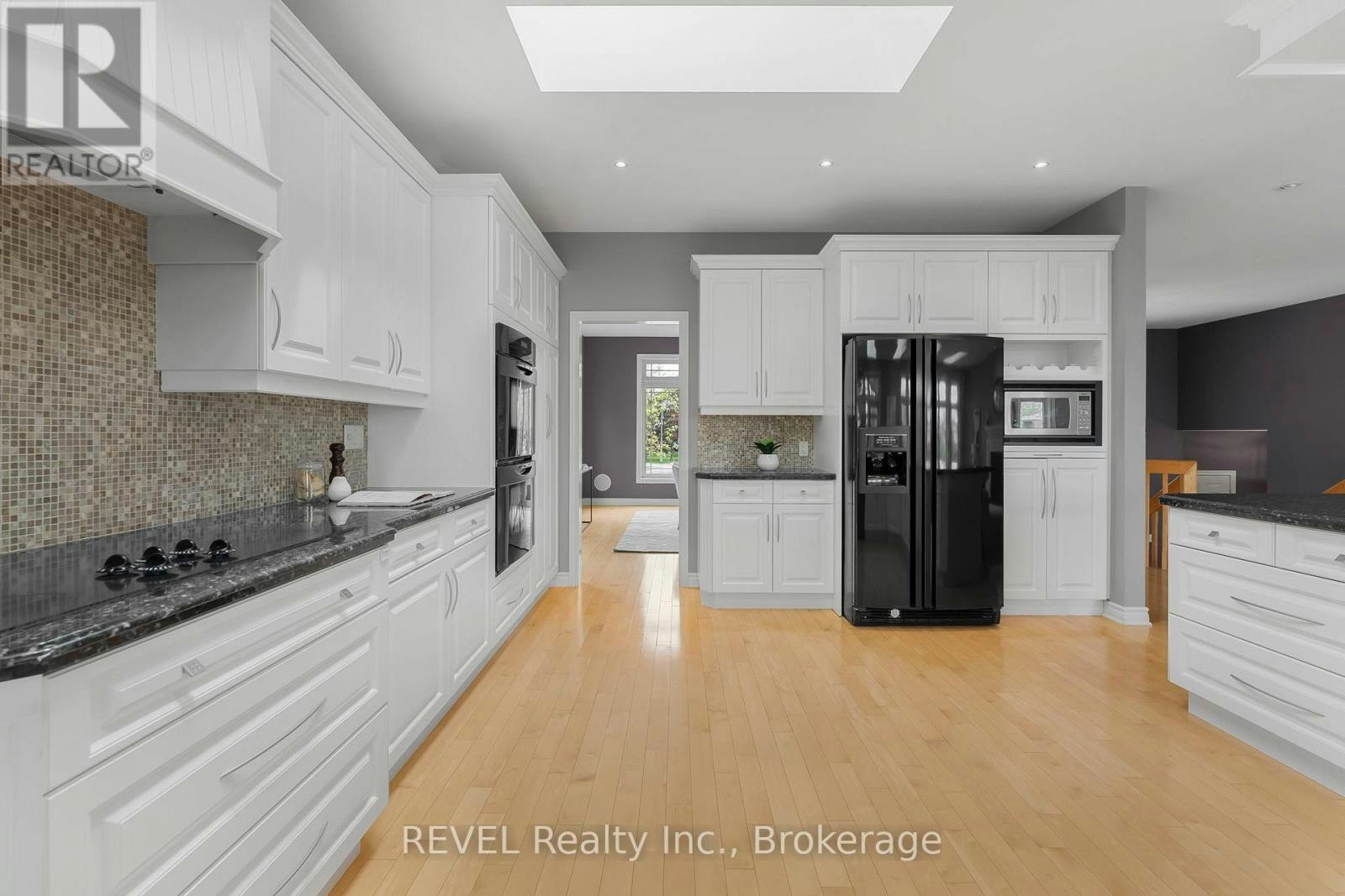 661 Clarence Street, Port Colborne, ON, L3K 6B8 - 11