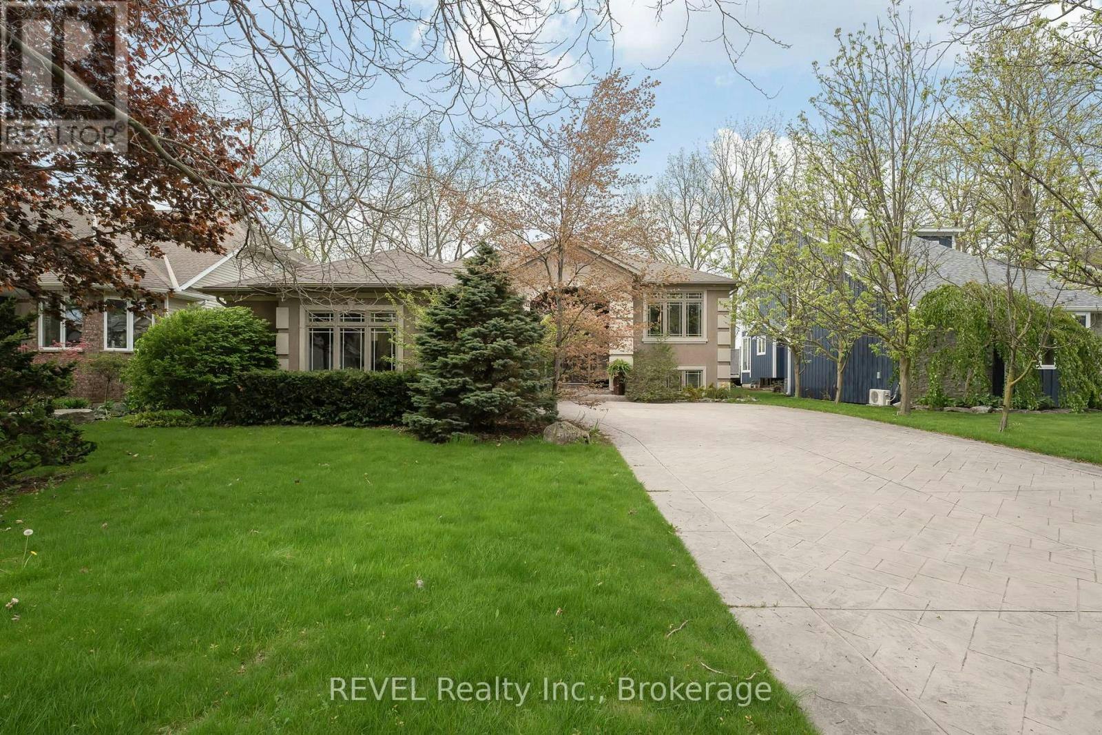 661 Clarence Street, Port Colborne, ON, L3K 6B8 - 2