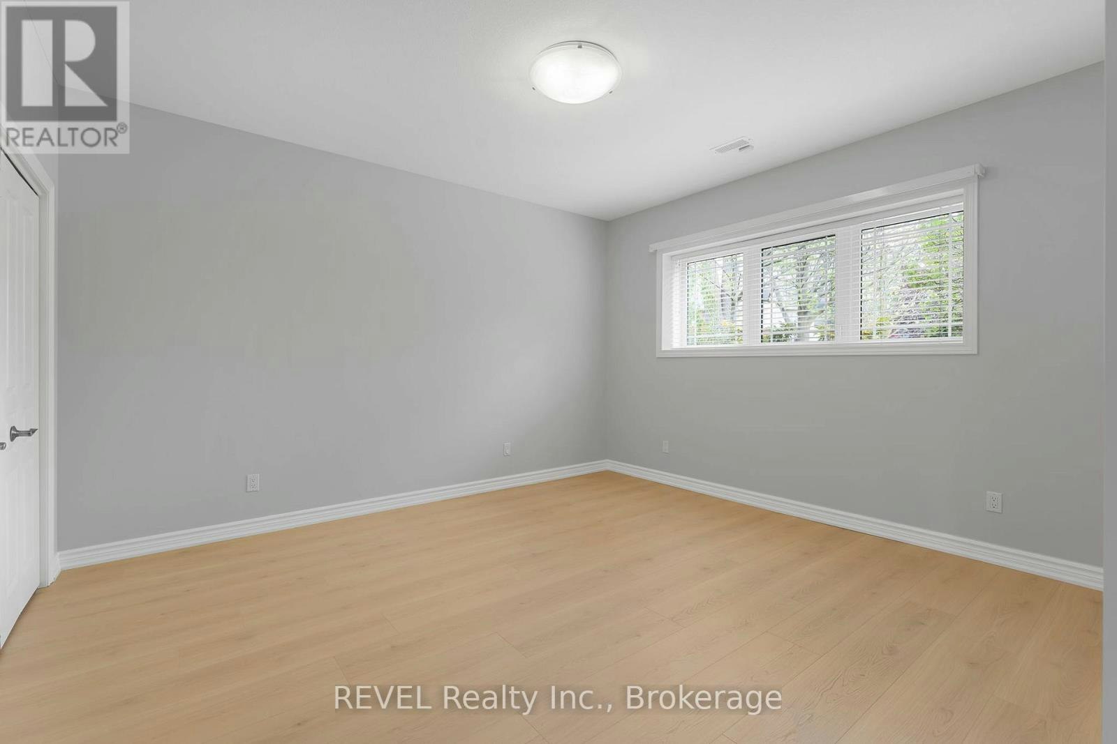 661 Clarence Street, Port Colborne, ON, L3K 6B8 - 36