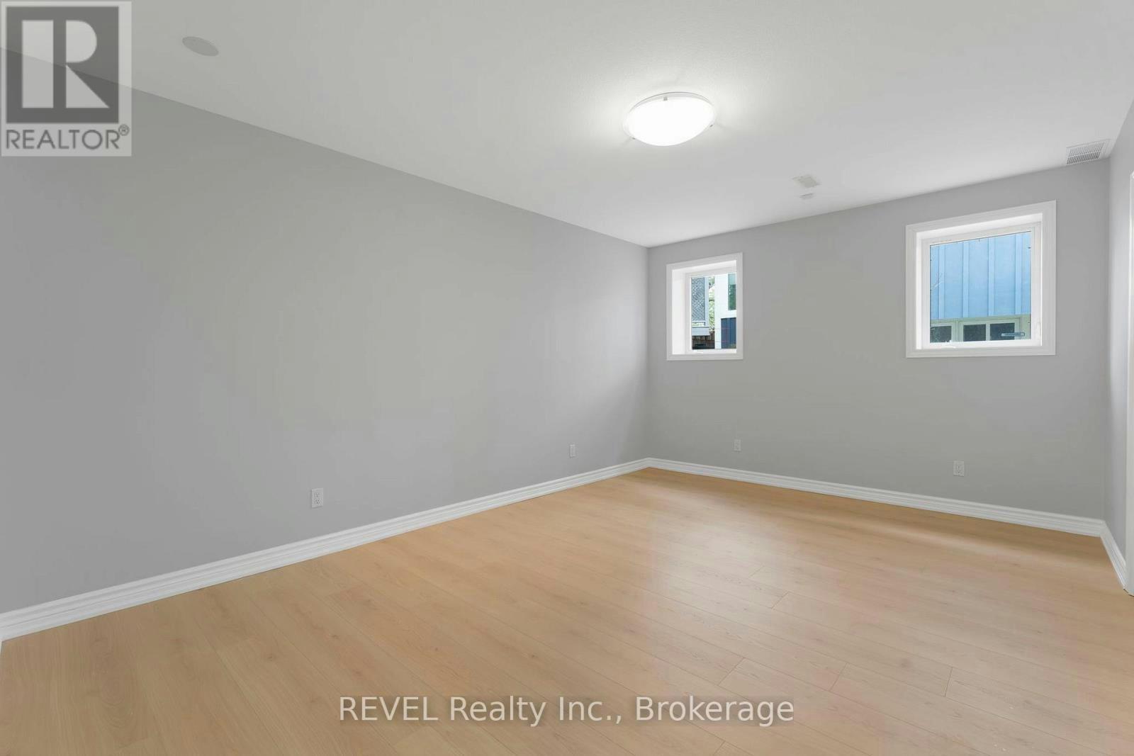 661 Clarence Street, Port Colborne, ON, L3K 6B8 - 38
