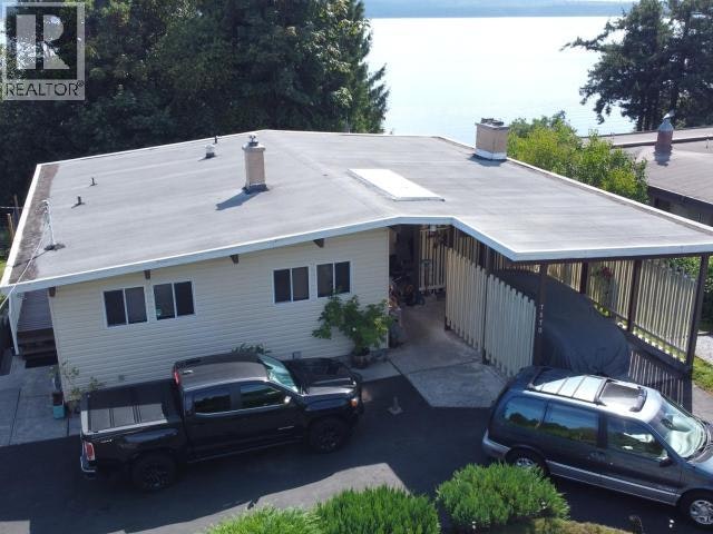 7170 Westminster Street, Powell River, BC