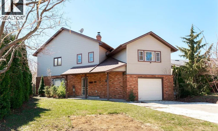 22 University Drive