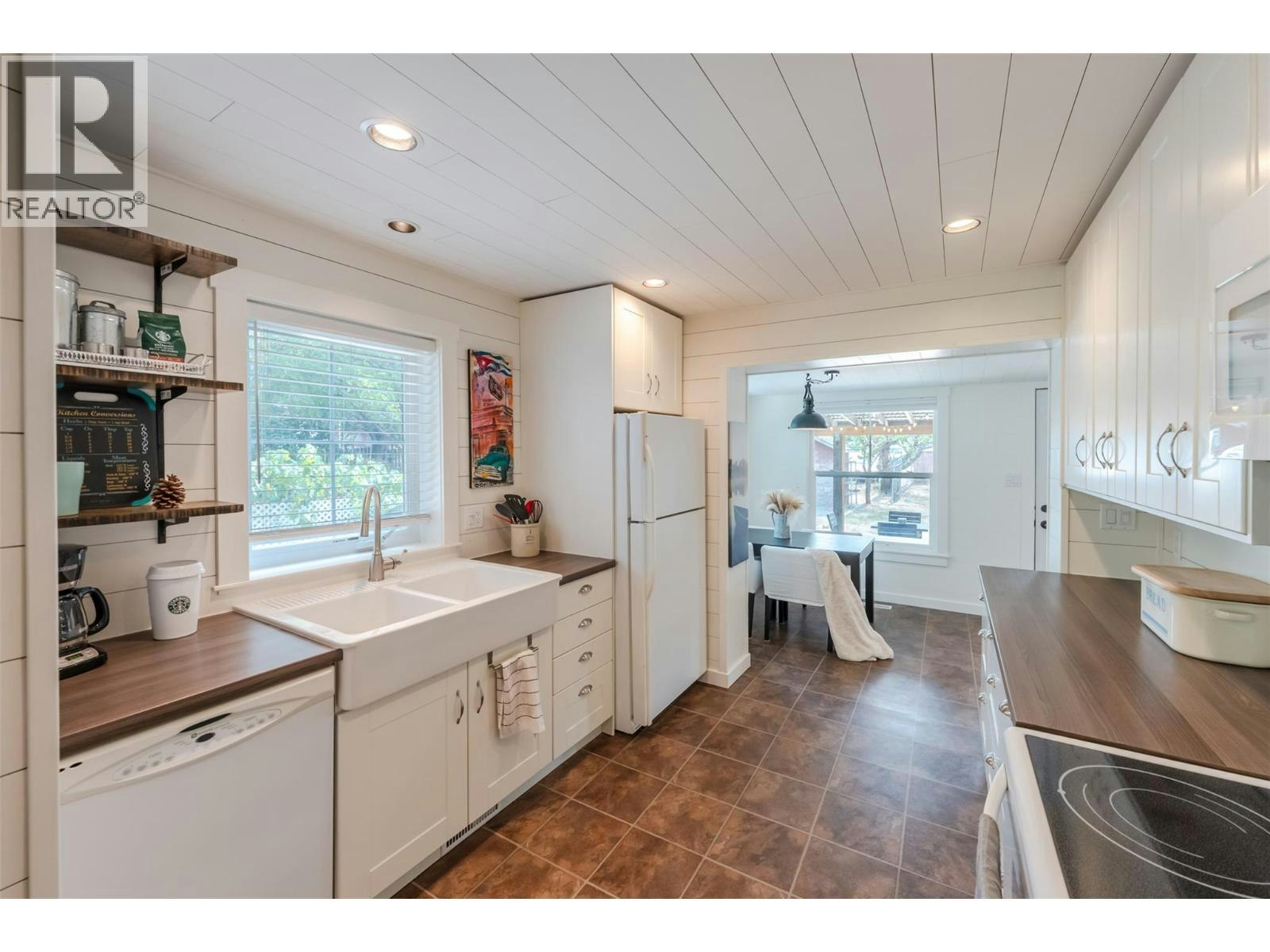 9705 Sargeant Street, Summerland, BC, V0H 1Z3