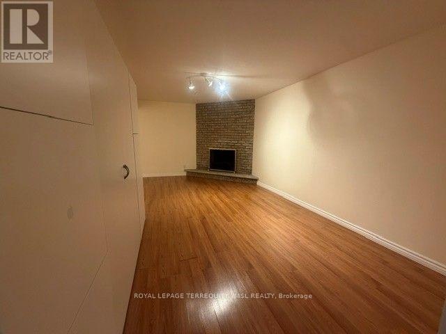 8 Farmstead Road, Toronto, ON, M2L 2G2 - 30