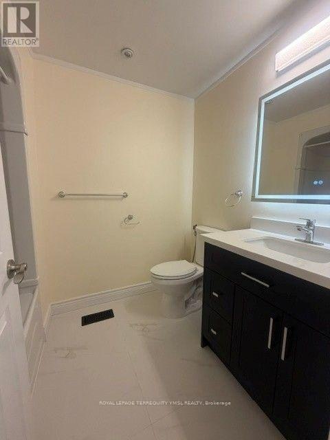 8 Farmstead Road, Toronto, ON, M2L 2G2 - 22
