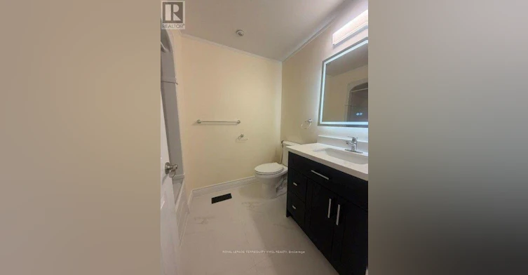 8 Farmstead Road, Toronto, ON, M2L 2G2 - 22
