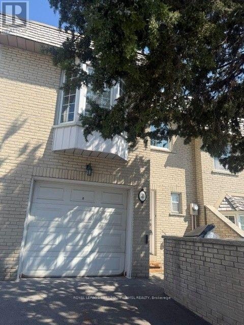 8 Farmstead Road, Toronto, ON, M2L 2G2