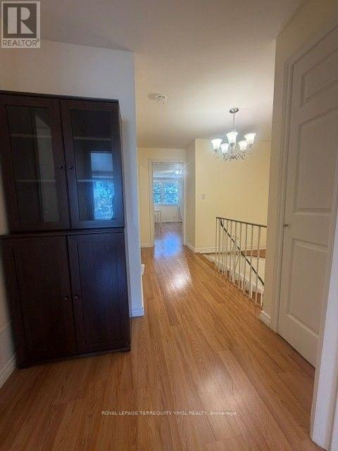 8 Farmstead Road, Toronto, ON, M2L 2G2 - 14