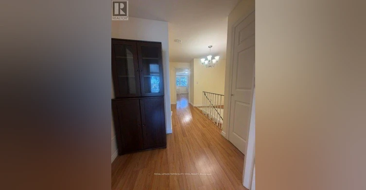 8 Farmstead Road, Toronto, ON, M2L 2G2 - 14