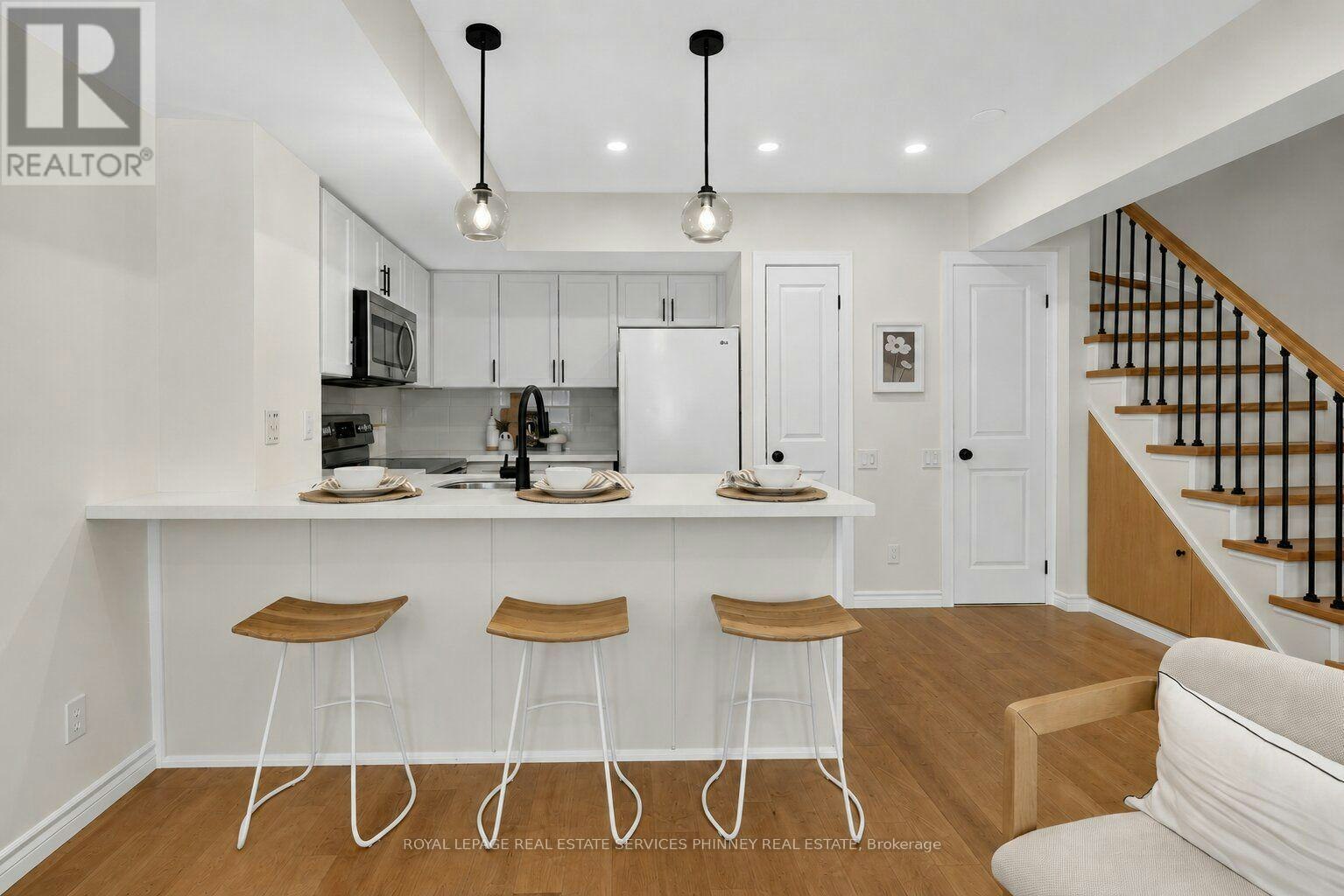 50-93 The Queensway, Toronto, ON, M6S 5A7