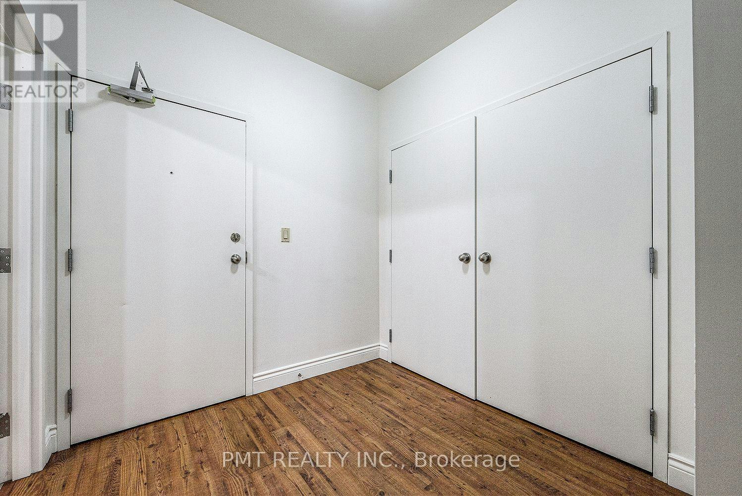 208-150 Colborne Street E, Brantford, ON, N3T 2G6 - 2
