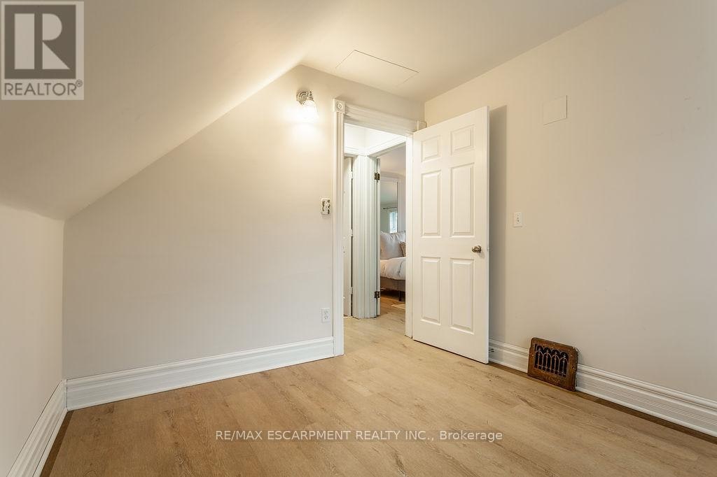 270 Beach Boulevard, Hamilton, ON, L8H 6W1 - 27