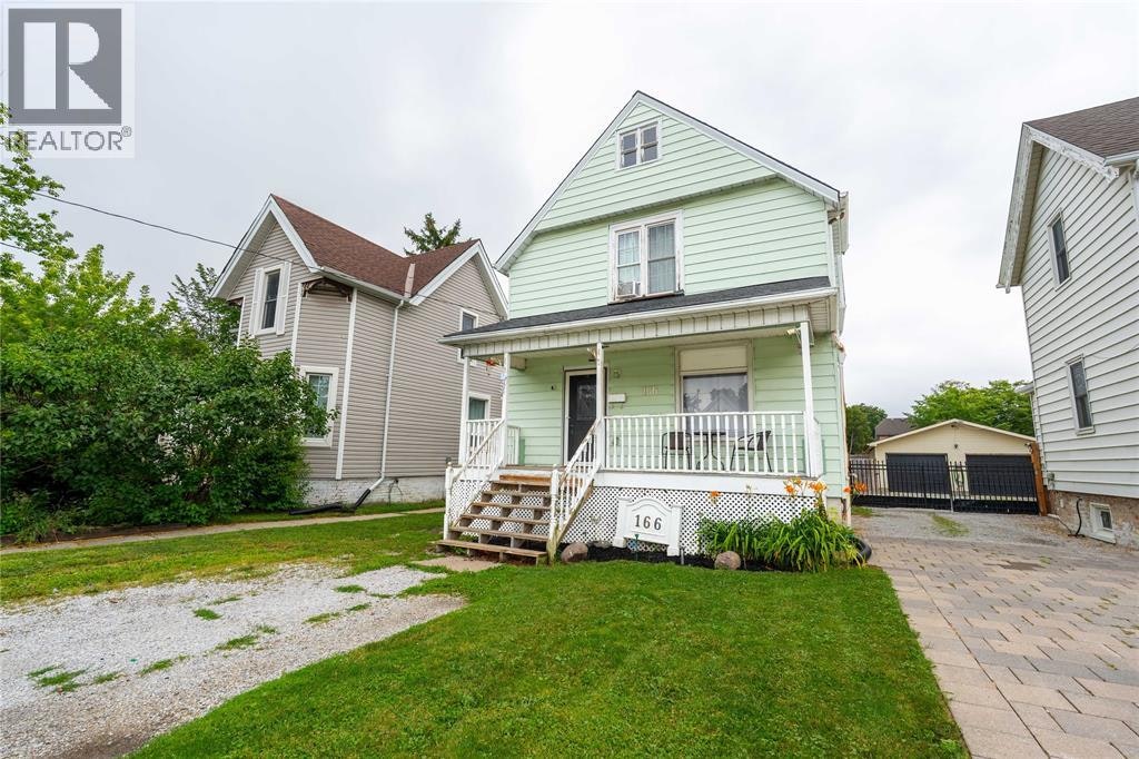 166 John Street, Sarnia, ON, N7T 2Y9